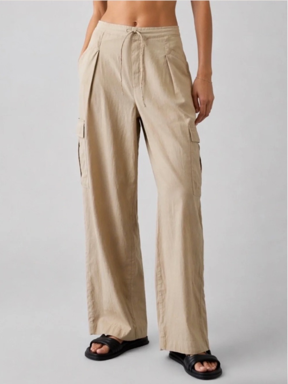 Athleta Beige Cargo Wide-Leg Drawstring Pants